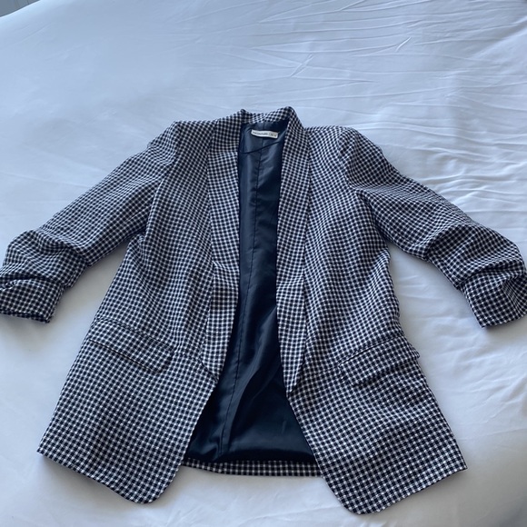 Blazer - Picture 2 of 5